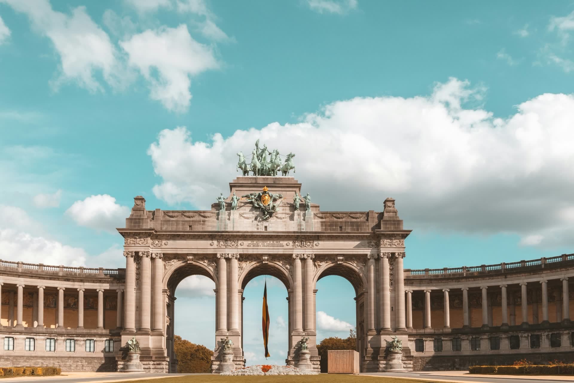 Les arcades du Cinquantenaire à Bruxelles, en Belgique